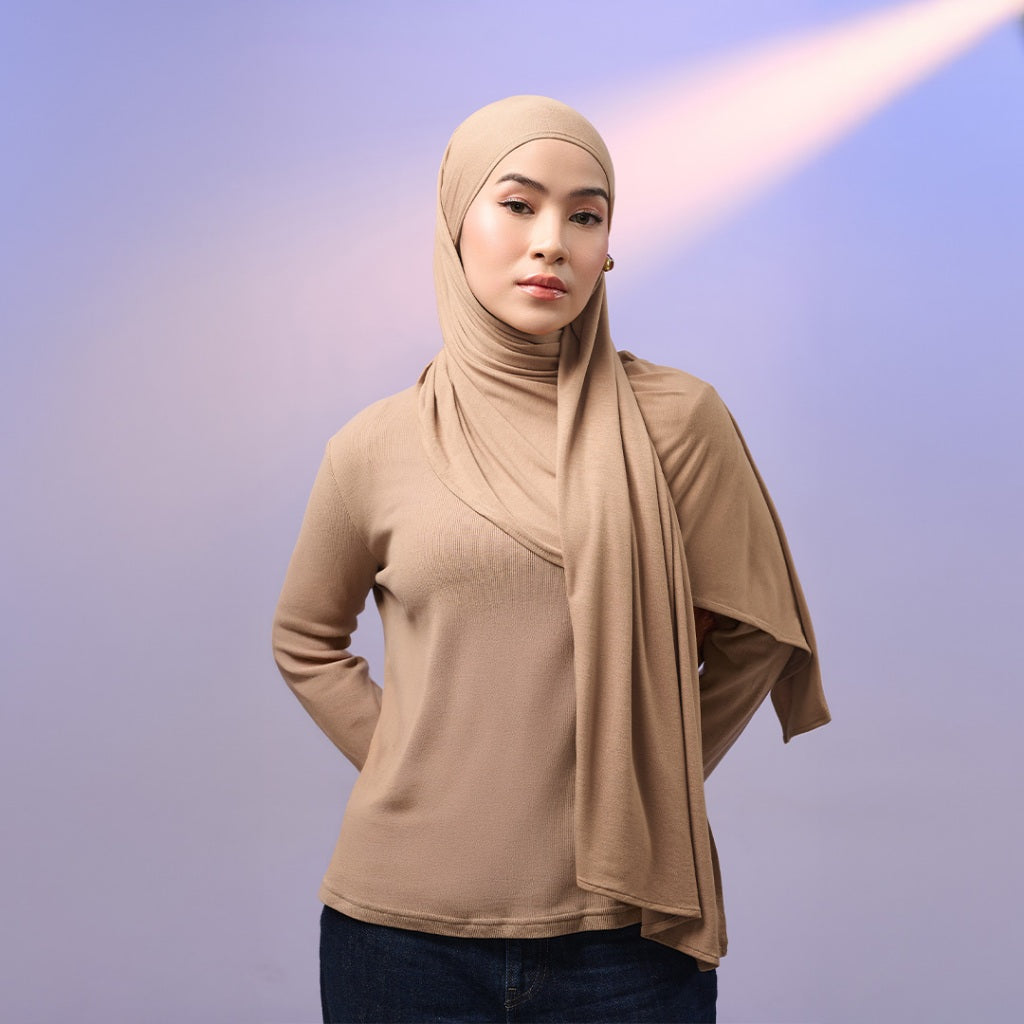 Meccanism Lily Pashmina Instan – Spandex Rayon Cooltech Airflow, Bahan Adem & Lentur Hijab Kaos Premium