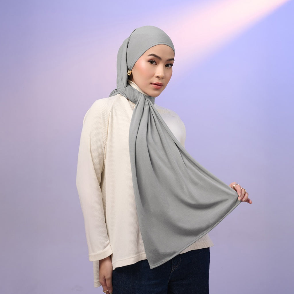 Meccanism Lily Pashmina Instan – Spandex Rayon Cooltech Airflow, Bahan Adem & Lentur Hijab Kaos Premium