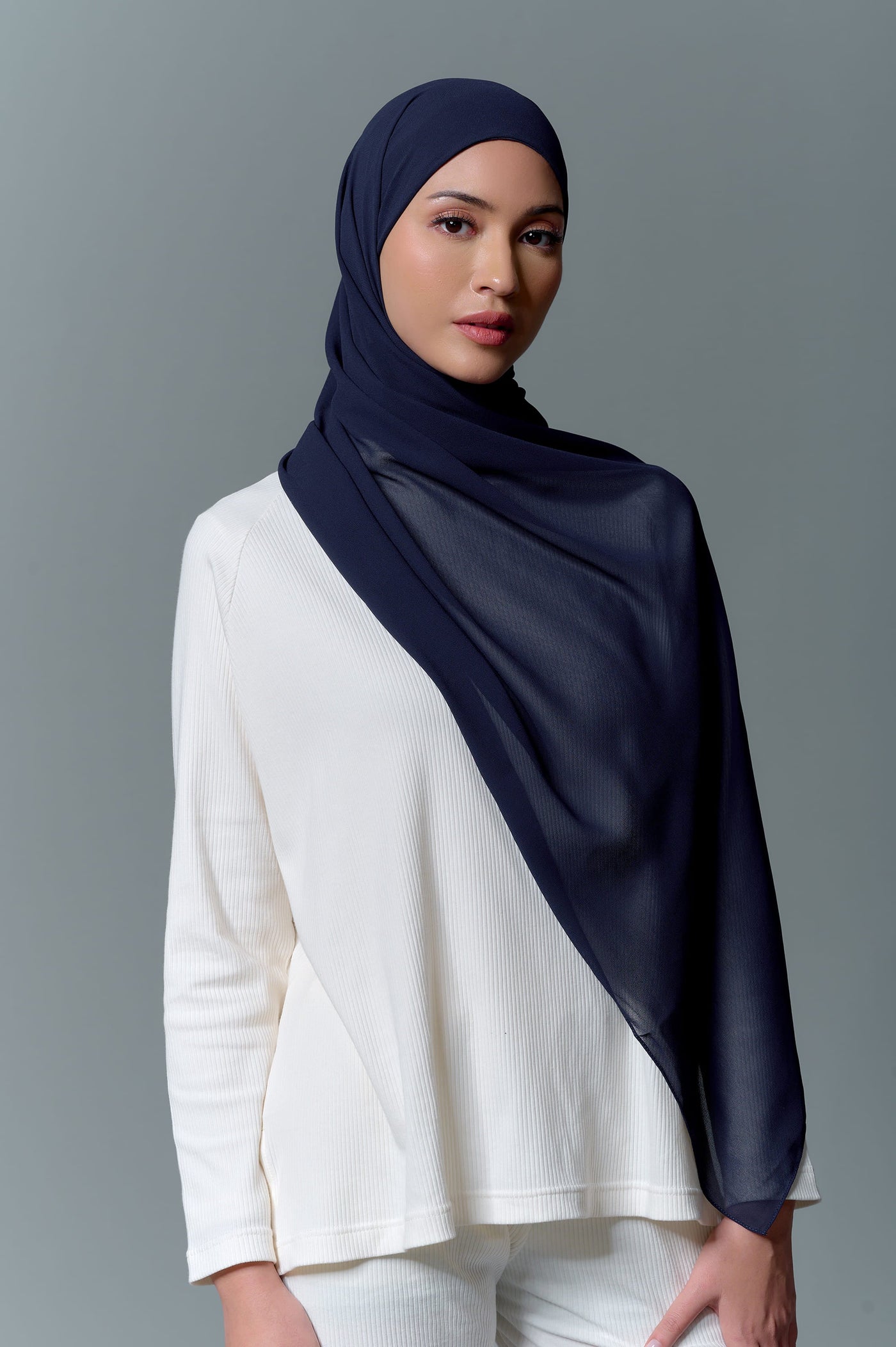 [Anniversary Sale] Meccanism Feat Tasya Nur Medina - ZEE DEEP NAVY PASHMINA INSTAN