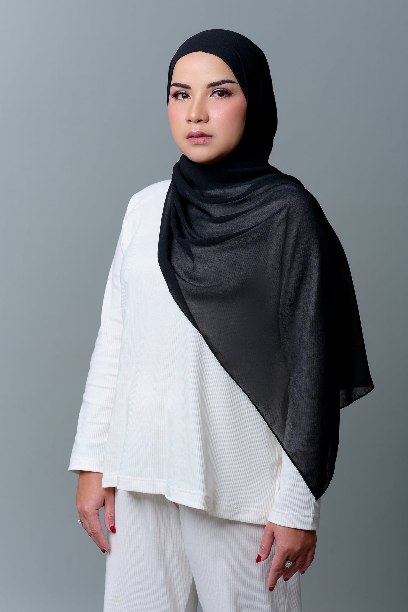 [Anniversary Sale] Meccanism Feat Tasya Nur Medina - ZEE BLACK PASHMINA INSTAN