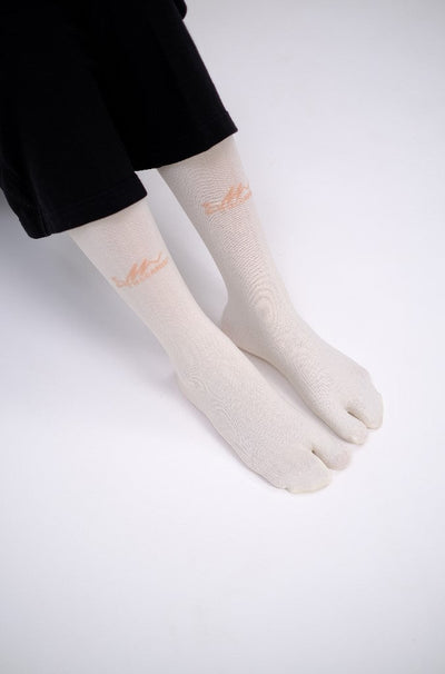 [Anniversary Sale] Meccanism - Lynn Broken White Kaos Kaki